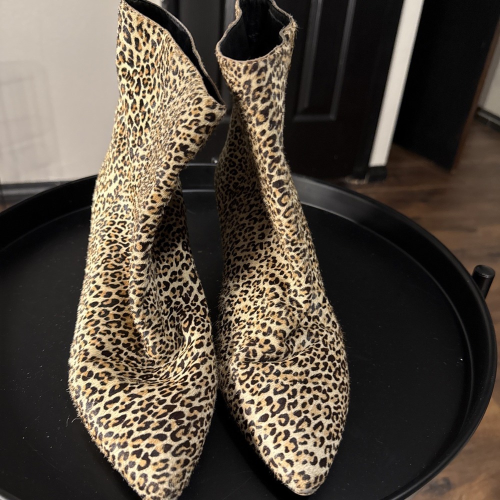 Dolce Vita Ankle Boots Calf Hair Poined Toe Leopard Print Block Heel Beige 9.5